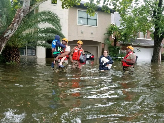 Houston’da Sokağa Çıkma Yasağı İlan Edildi