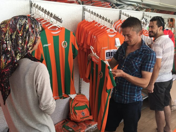 Aytemiz Alanyaspor’un Yeni Sezon Formaları Mobil Mağazada