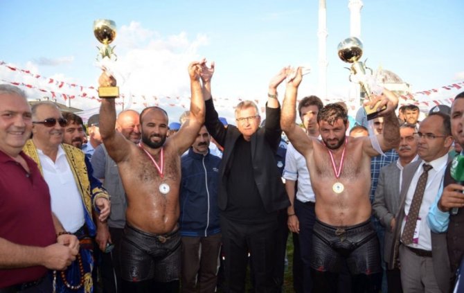 Çatalca’nın Başpehlivanı Abdullah Güngör Oldu