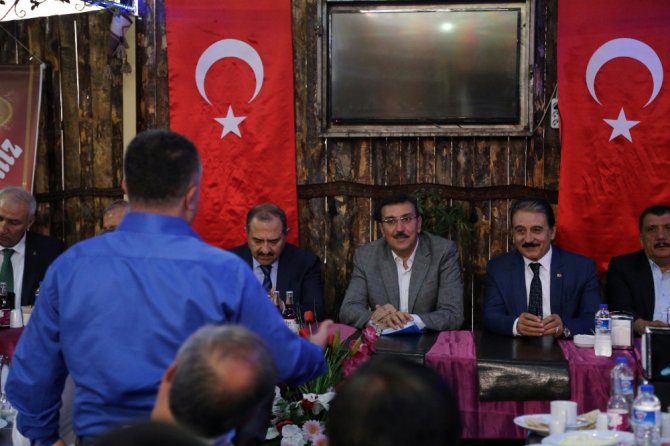 "Türkiye’nin Büyümesini Yukarı Doğru Revize Etmek Zorunda Kaldı"