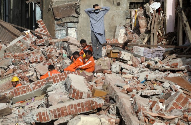 Hindistan’da Bilanço Artıyor: 21 Ölü