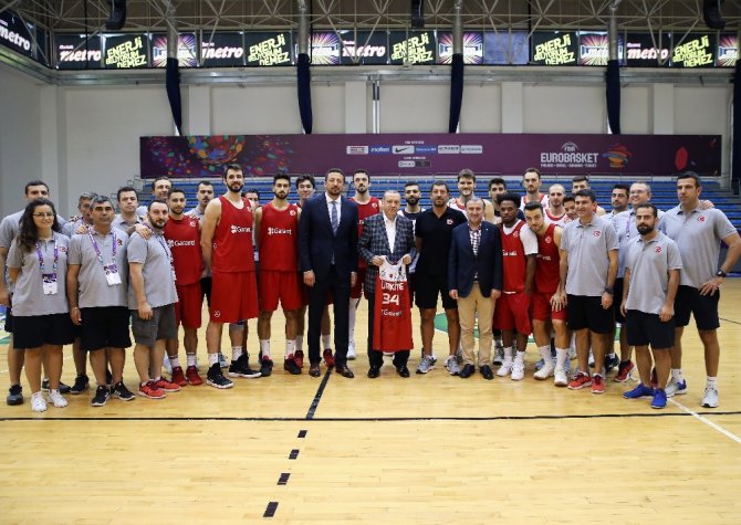 Cumhurbaşkanı Erdoğan’dan 12 Dev Adam’a Moral Ziyareti