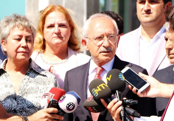 Kılıçdaroğlu, Enis Berberoğlu’nu Ziyaret Etti