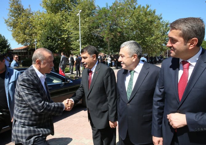 Erdoğan Cuma Namazını Orman Bölge Müdürlüğü Camii’nde Kıldı