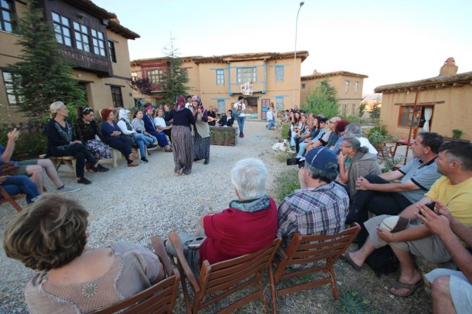 Bayhan ’Güvey Okşaması’nda Damat Oldu