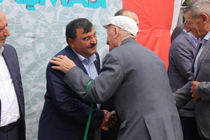 Artvinliler Geleneksel Bayramlaşmasını Gerçekleştirdi