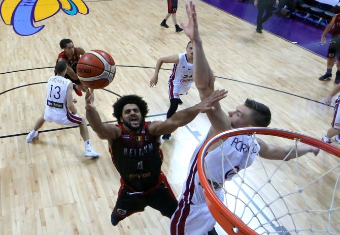 Letonya İlk Galibiyetini Aldı