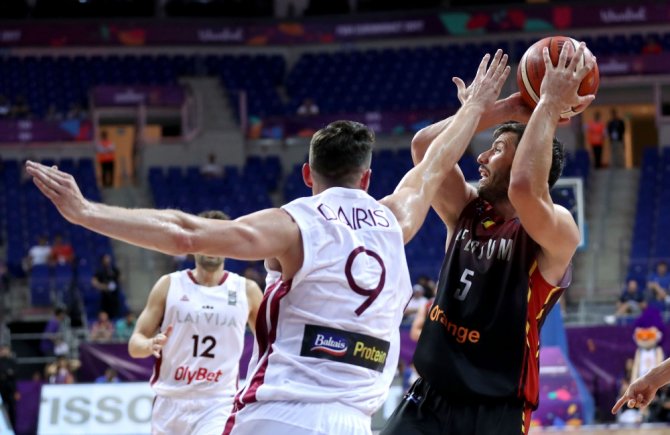 Letonya İlk Galibiyetini Aldı