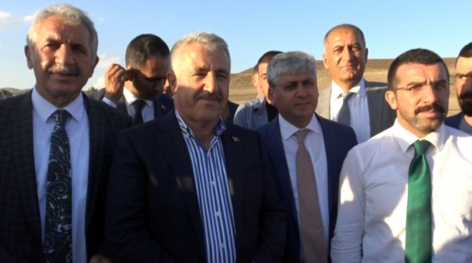 Bakan Arslan’dan Yerli Baz İstasyonu ’Ulak’ Müjdesi