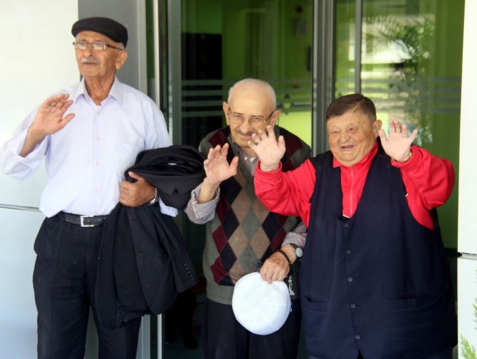 Şişko Nuri Sanatçıları Uyardı