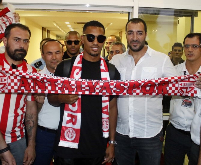 William Vainqueur Antalya’ya Geldi