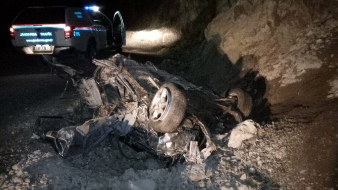 Uzungöl’de Trafik Kazası: 2 Yaralı