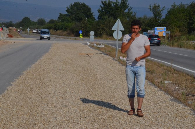 Otoyolda Kurutup Dünyanın Dört Bir Yanına İhraç Ediyorlar