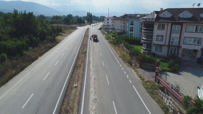 Otoyolda Kurutup Dünyanın Dört Bir Yanına İhraç Ediyorlar