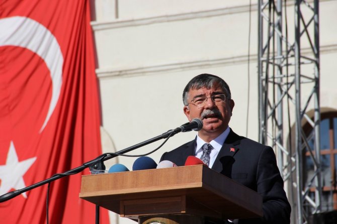 "Çağdaş Mandacılık Mümkün Değildir"