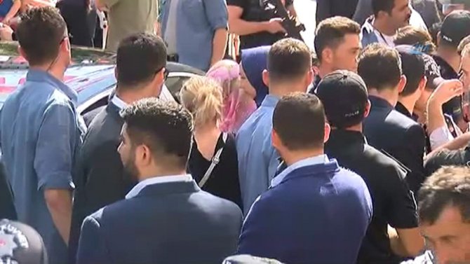 Cumhurbaşkanı Erdoğan’dan Kadın Çiftçiye Yardım Sözü