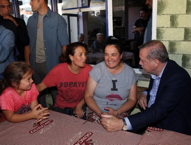 Cumhurbaşkanı Erdoğan’dan Köy Ziyareti