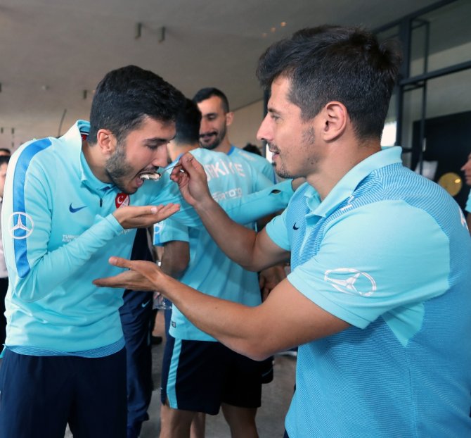 Nuri Şahin’e Doğum Günü Sürprizi