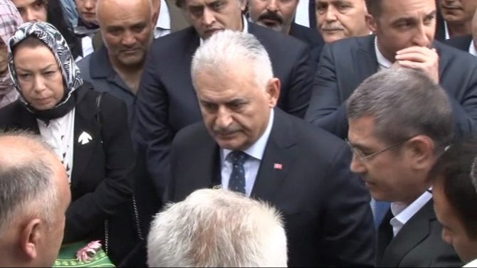 Cenaze Törenine Başbakan Da Katıldı