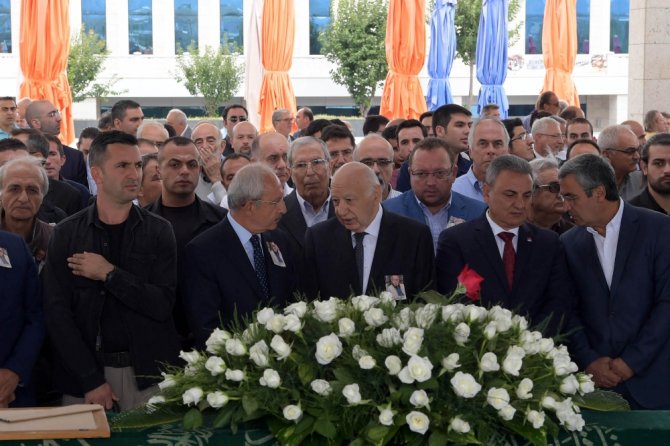 Cenaze Töreninde Kılıçdaroğlu Da Bulundu