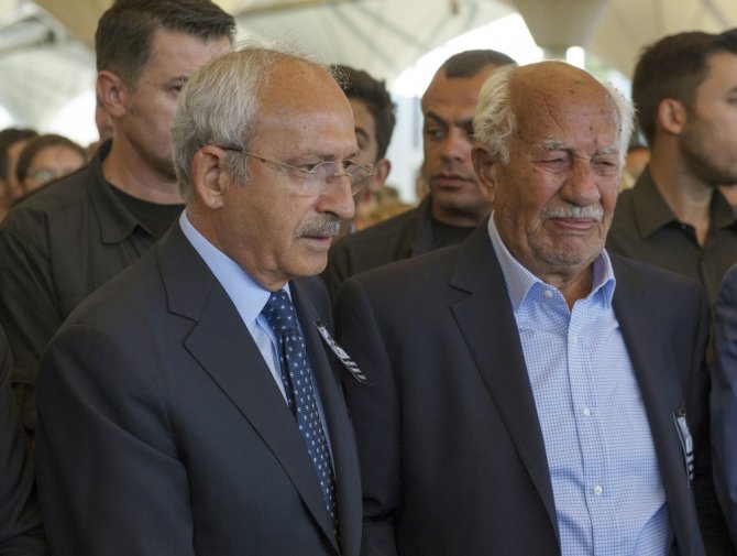 Kılıçdaroğlu, Fikret Kemal Yıldırım’ın Cenaze Törenine Katıldı