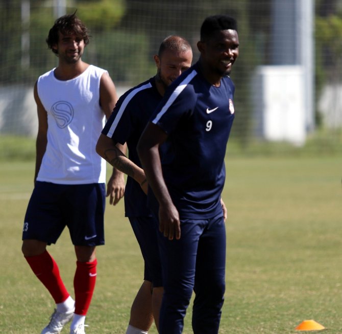 Eto’o’nun Keyfi Yerindeydi