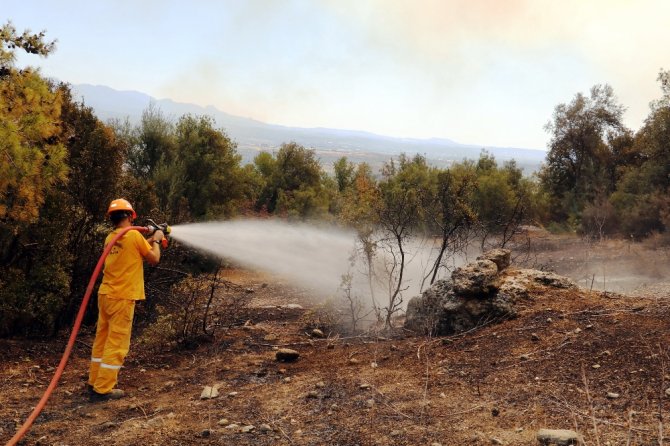 Antalya’daki Söndürme Çalışmaları Devam Ediyor