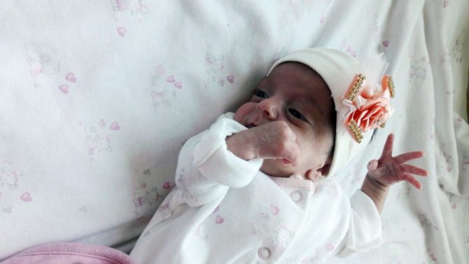 700 Gramlık Elif Deniz Bebek Hayata Tutundu