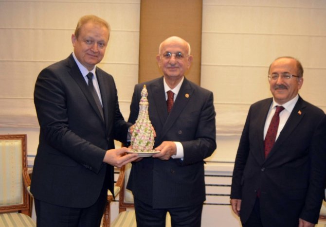 "400 Çadırlık Bir Aşiret Çınar Oldu Yayıldı"