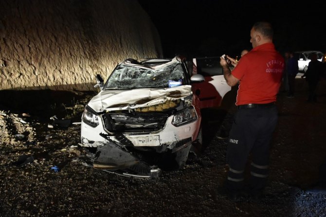 Otomobil 20 Metrelik Duvardan Düştü: 1 Ölü