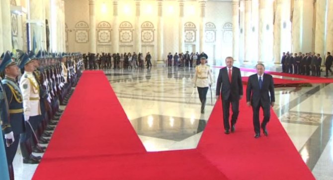 Erdoğan Kazakistan’da Resmi Törenle Karşılandı