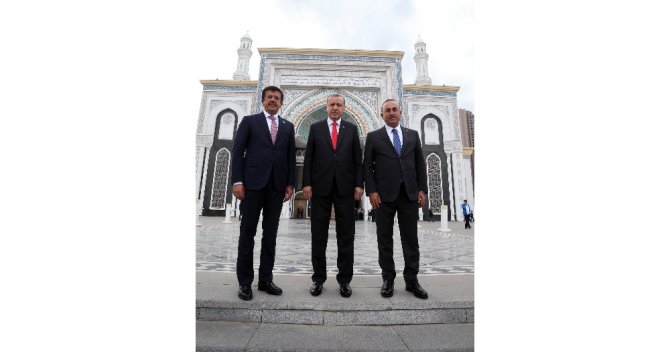 Cumhurbaşkanı Erdoğan’dan Kazakistan’da Cami Ziyareti