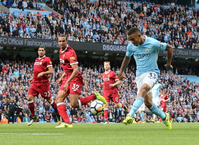 Manchester City, Liverpool’a Gol Oldu Yağdı