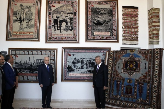 Bahçeli, Halı Ve Kilim Müzesini İnceledi
