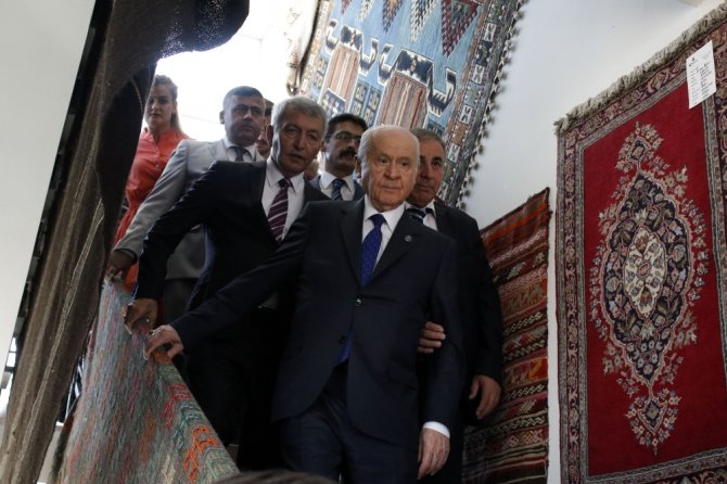 Bahçeli, Halı Ve Kilim Müzesini İnceledi