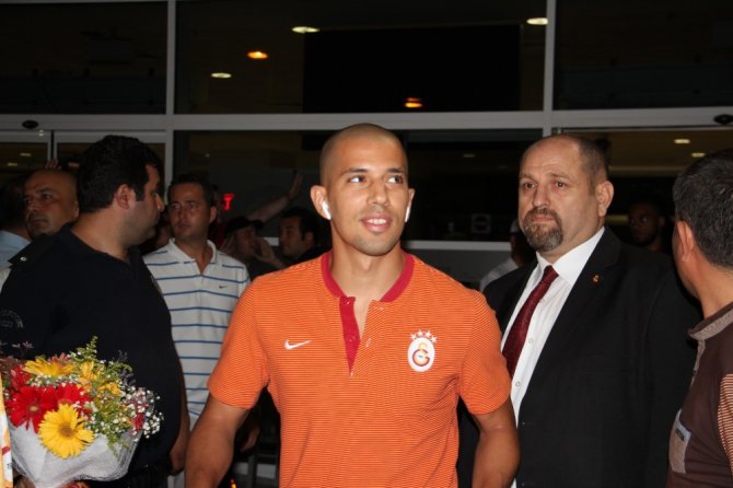Galatasaray’a Antalya’da Coşkulu Karşılama