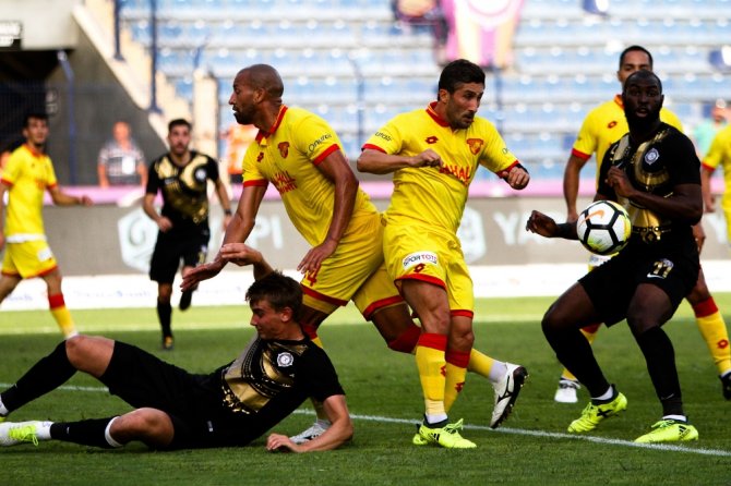 Göztepe İlk Yarıda 2-0 Önde