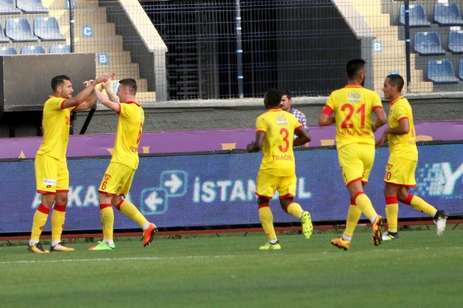 Göztepe İlk Yarıda 2-0 Önde