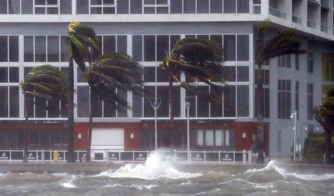 Florida’da Kasırgada 4 Kişi Öldü