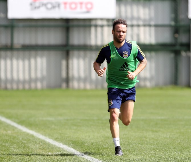 Fenerbahçe’de Alanyaspor Maçı Hazırlıkları Sürüyor