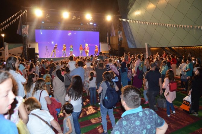Çocuklar Forum Trabzon’da Rafadan Tayfa İle Hem Eğlendi Hem Öğrendi
