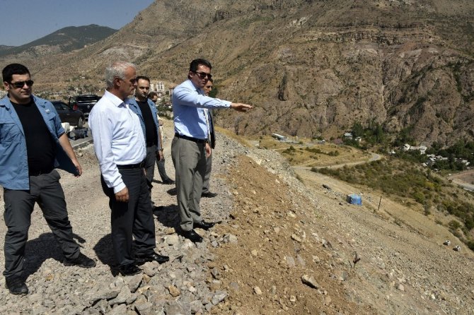 Vali Memiş’ten Hastane Yolu Müjdesi