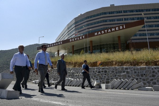 Vali Memiş’ten Hastane Yolu Müjdesi