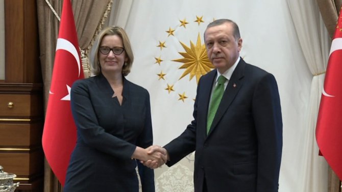 İngiltere İçişleri Bakanı Beştepe’de