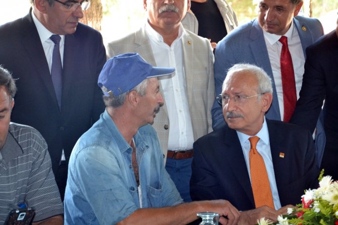 Kılıçdaroğlu, Balıkesir’de Vatandaşlarla Bir Araya Geldi