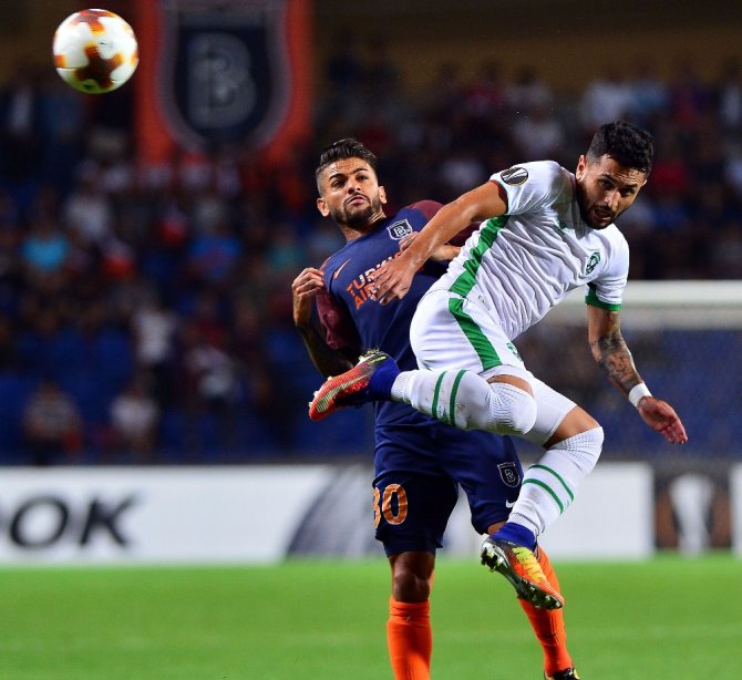 Başakşehir Sessiz Başladı