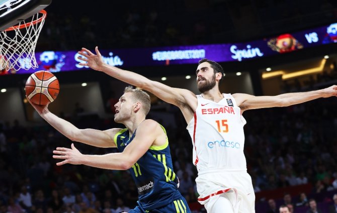 İspanya Bozguna Uğradı: Slovenya Finalde!