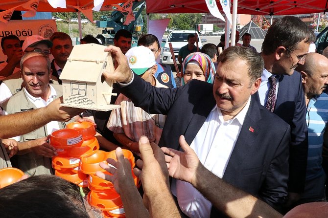 "Batı Bizi Yok Etmek İçin Asırlardır Plan Uyguluyor"