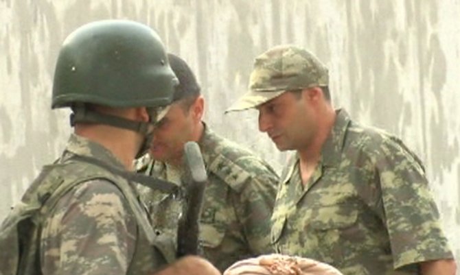 Kerem Kılıçdaroğlu Askeri Üniformayı Giydi