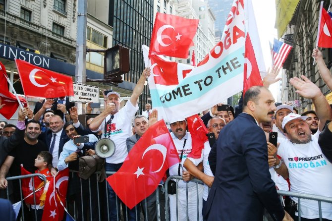 Erdoğan’ın Otelinin Bulunduğu Sokak Trafiğe Kapatıldı